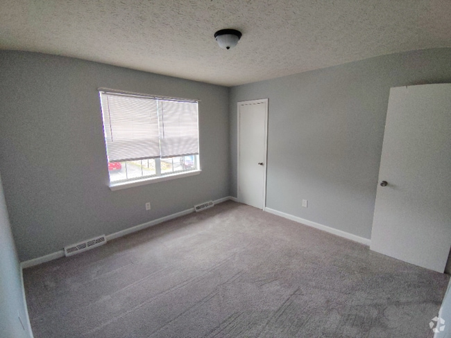 Building Photo - 65 Duiguid Dr Rental