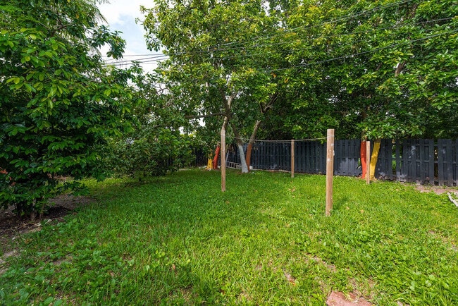 Photo - 5936 Garfield St