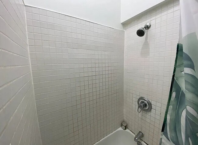 Photo - 248 Broome St Unit 6