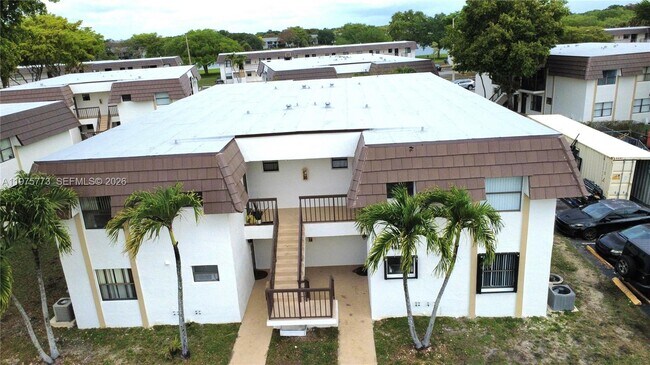 Photo - 14915 SW 104th St Unidad 20-24