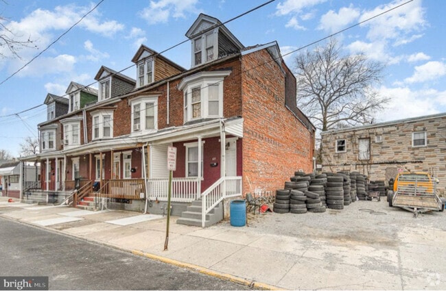 Building Photo - 623 Wiconisco St Rental