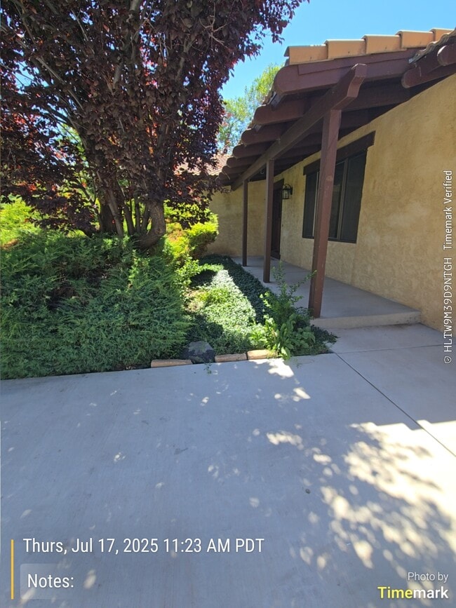 Building Photo - 1620 County Rd Rental
