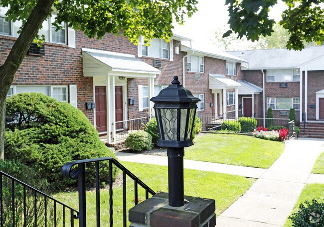 Willow Gardens
