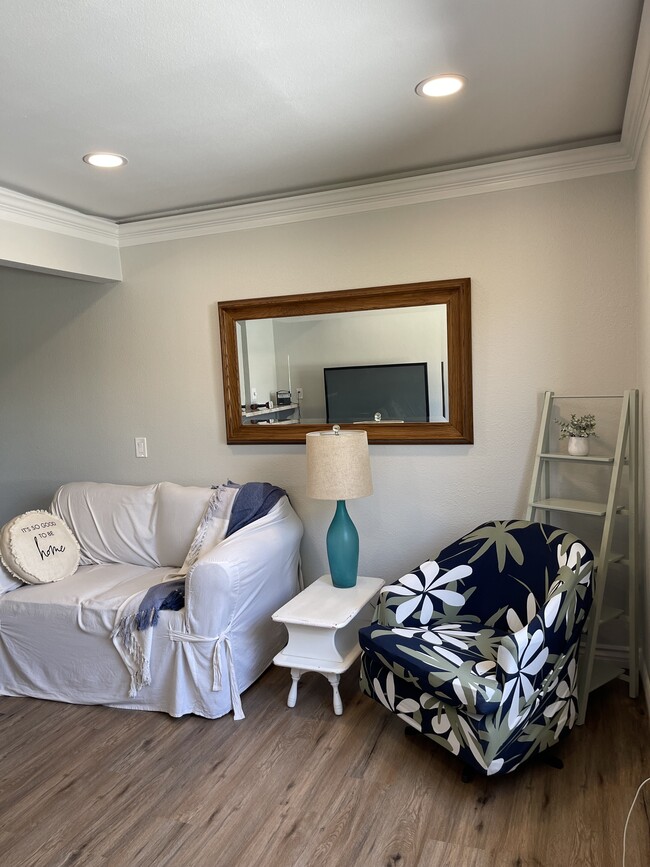 Photo - 3713 Rosehedge Dr Unit One Bedroom Apartment