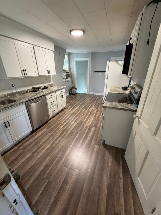 Building Photo - 46 Pleasant St Unit #2
