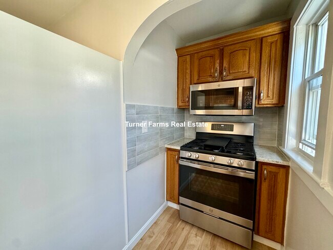 Photo - 77 Fairfax St Unit #1