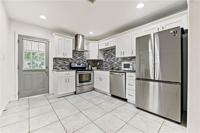 Photo - 1416 Graymont Dr SW