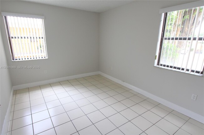 Photo - 650 NW 114th Ave Unidad 201