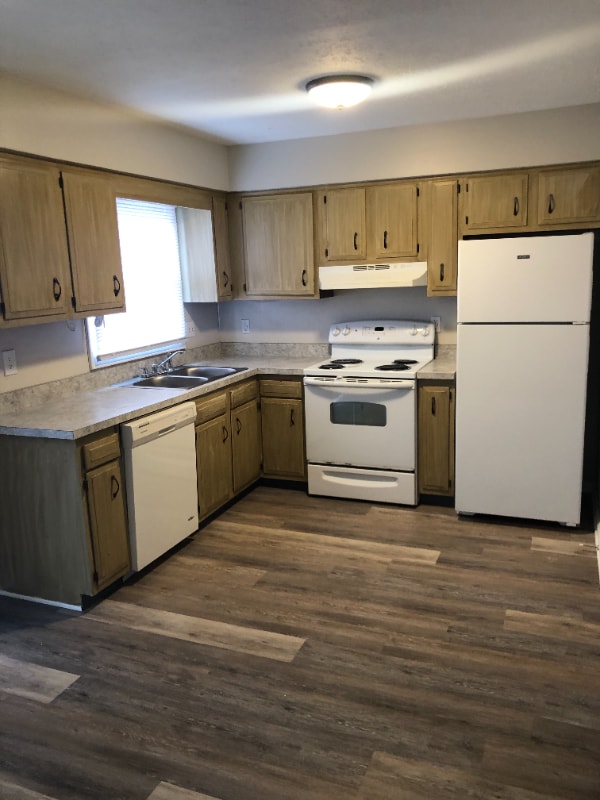 Photo - 2220 Harsh Ave SE