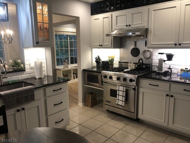 Photo - 173 Riveredge Dr