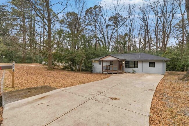 Photo - 2953 Meadowview Dr SE
