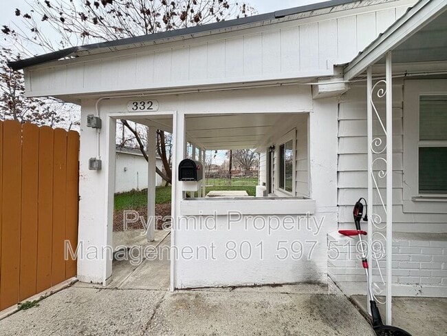 Photo - 330-332 S 1080 E