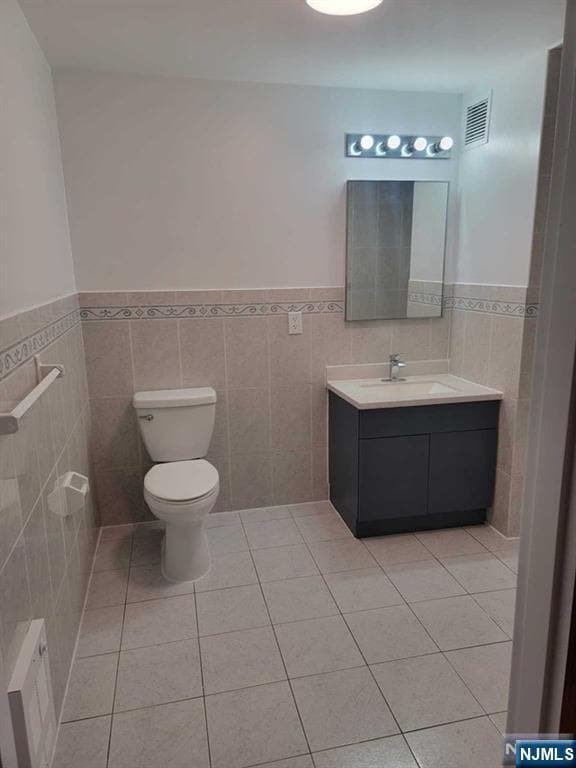 Photo - 2401 Bergenline Ave Unidad 2B