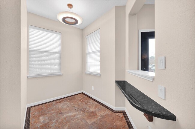Photo - 4406 Park Trail Ln