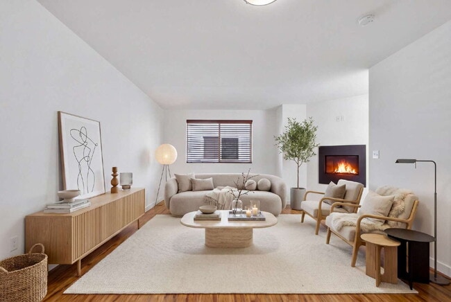 Photo - **Modern 2-Bedroom +Den Townhome in Seattle's Lake City Neighborhood!** Available NOW for RENT
