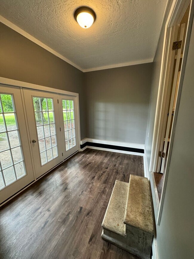Photo - 4 BD 2.5 BA Modern Home in Martin!