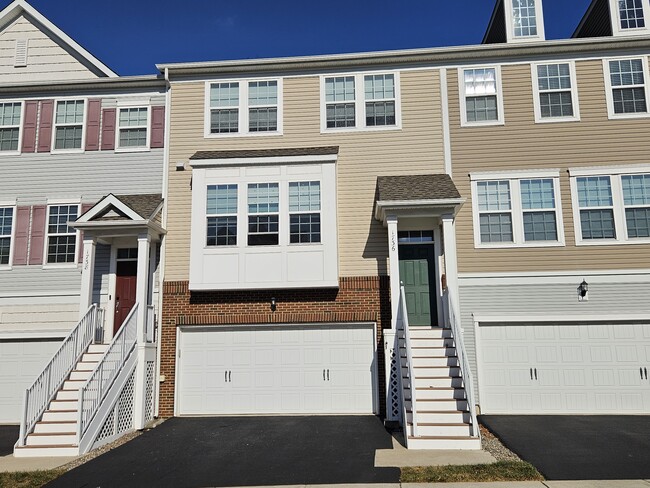 Photo - 1736 Beacon Ln Townhome