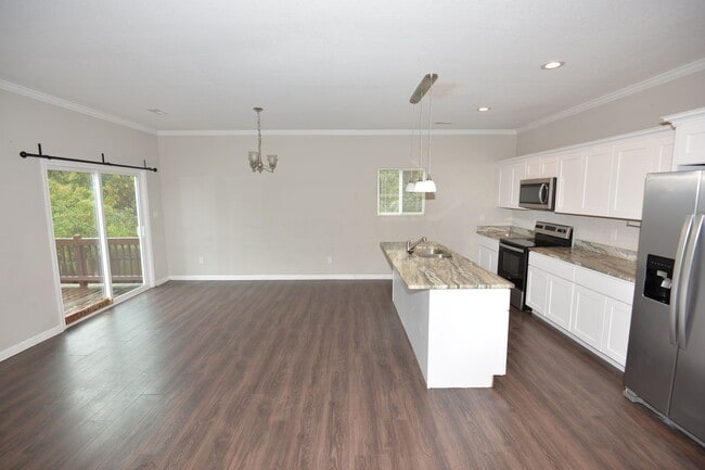 Photo - Spacious Single Family w/ Two Master Suites