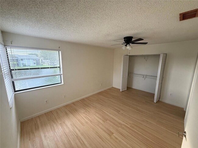 Photo - 1080 N Franklin Ave Unit 1080E
