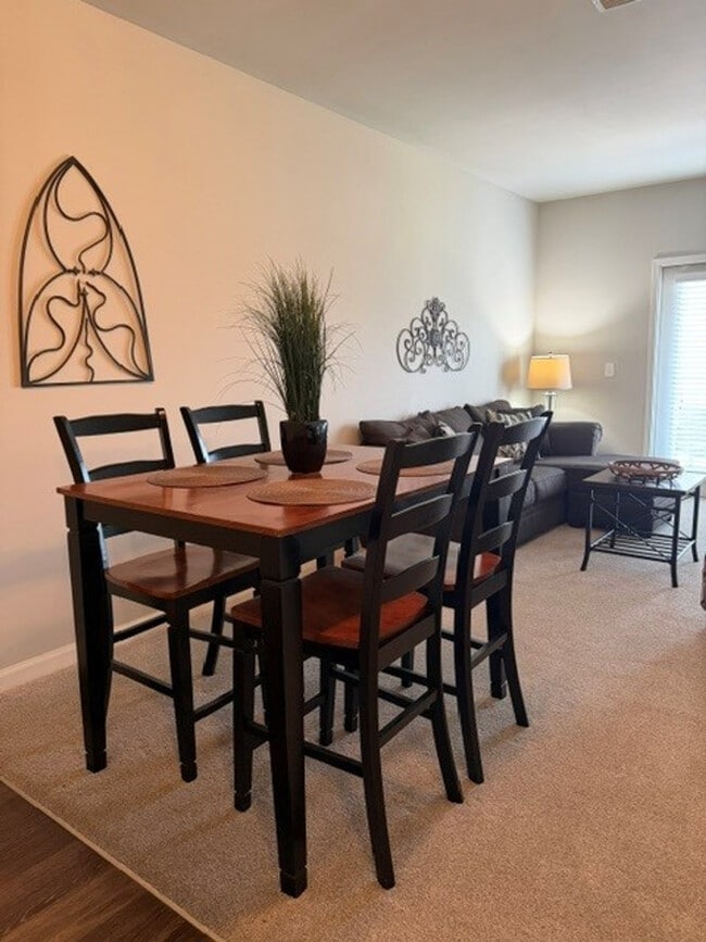 30 Market Point Dr Unit SI FL2-ID1631349P