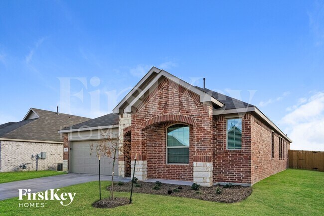 Photo - 929 High Noon Dr