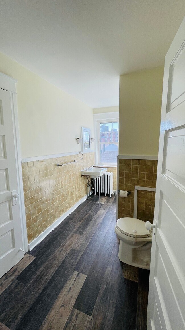 Photo - 724 S Main St Unit 3