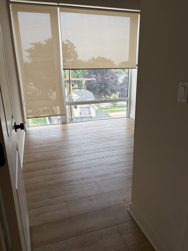 Photo - 2725 N Thatcher Ave Unit 408