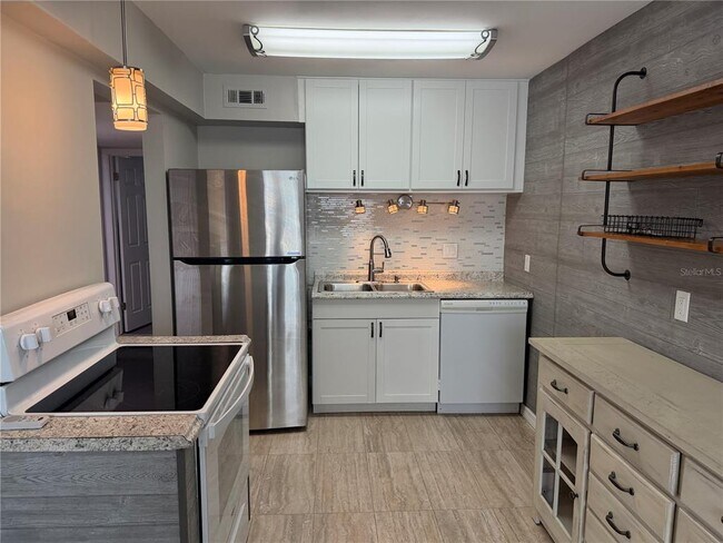 Photo - 1000 Lake of the Woods Blvd Unit 101F