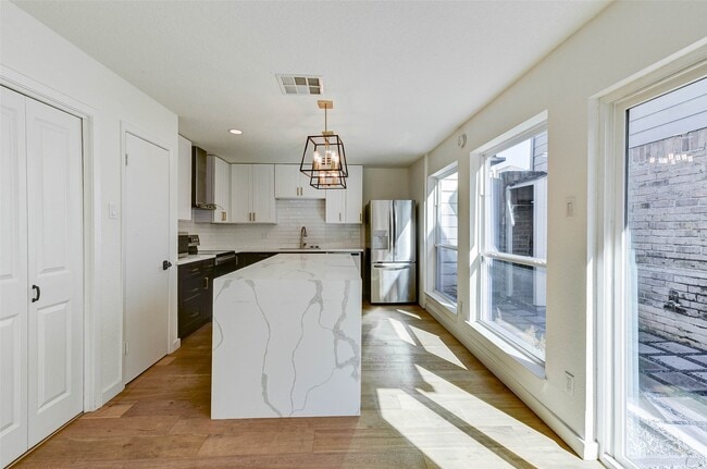 Photo - 5103 Austin St