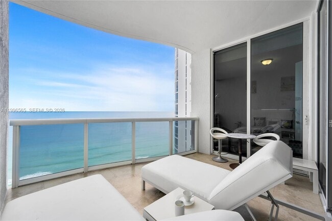 Building Photo - 15901 Collins Ave Unit 2104