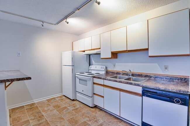 Building Photo - 6800- 6810 63rd Avenue