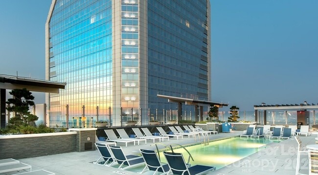 Photo - 525 S Church St Unit 2A PREMIUM