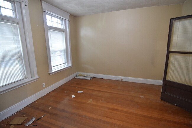 Photo - 1887 Beacon St Unit 1