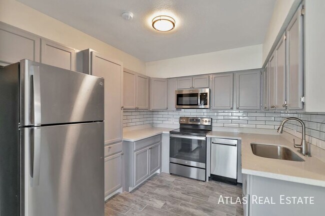 Photo - 2530 N 17th Way Unit 1