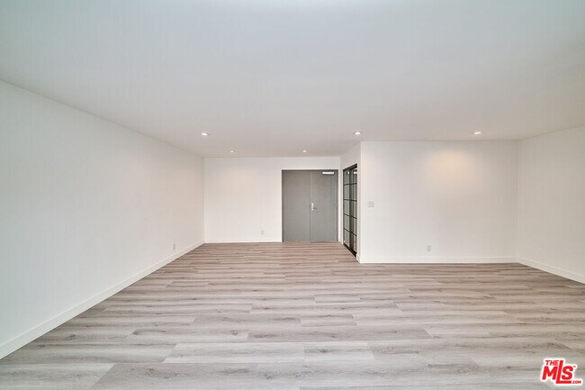 Photo - 137 S Maple Dr Unidad 102