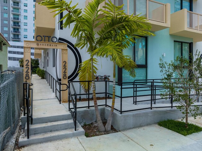 Otto Apartments