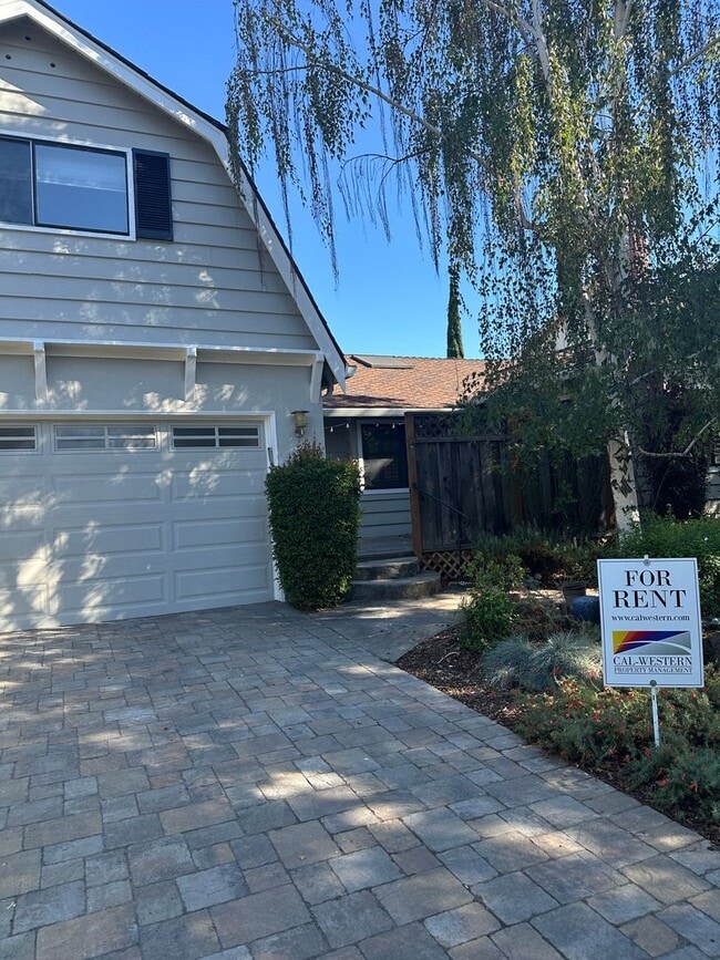 Building Photo - Two Story home!  3 bedroom, 2.5 bath, plus...