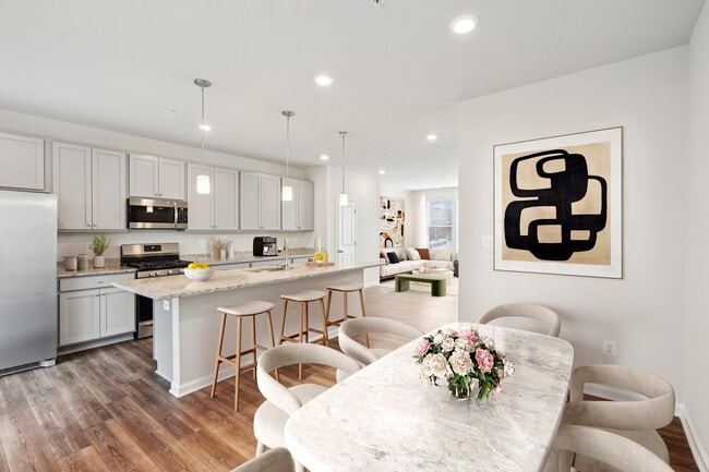 Photo - Refinery Row