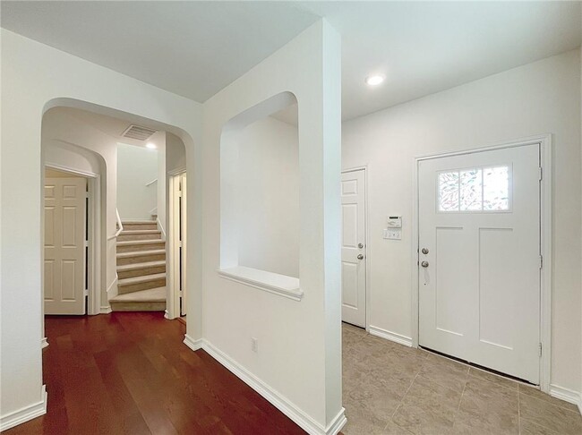 Photo - 404 Buttercup Creek Blvd