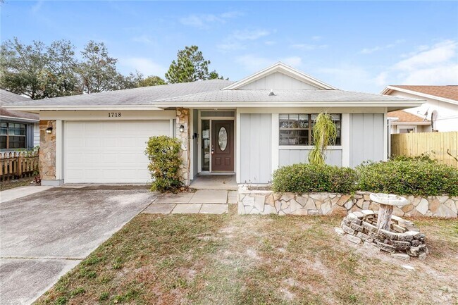 Building Photo - 1718 Tall Pines Dr Rental