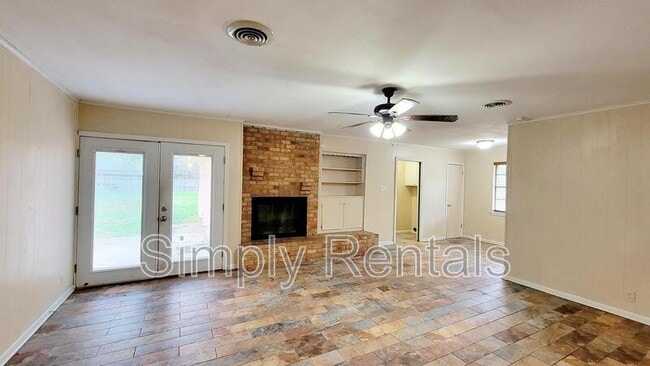 Photo - 2614 Tanglewood Dr