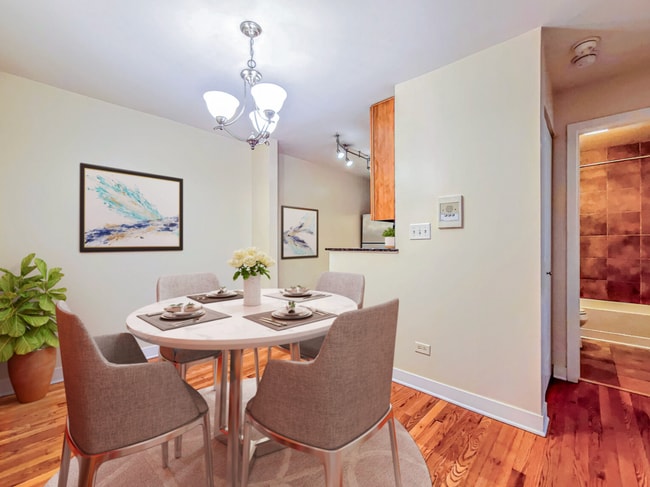 Photo - 630 W Wrightwood Ave