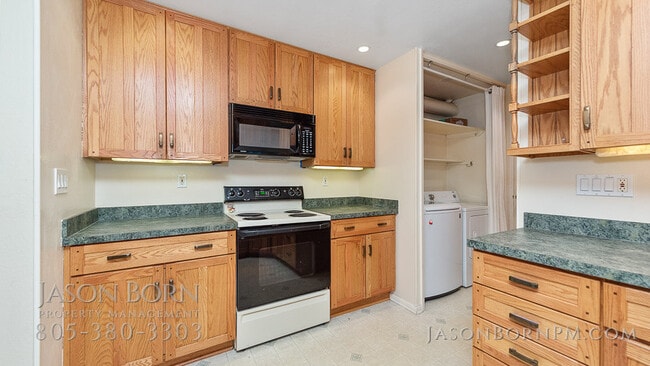 Photo - 28803 Oakpath Dr