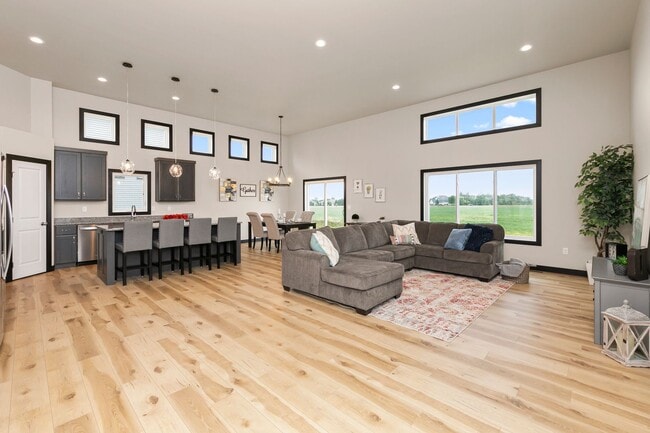Photo - 4-bedroom, 3-bathroom Horace Single-Family...