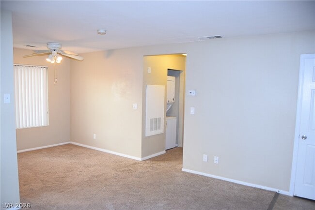 Building Photo - 7300 W Pirates Cove Rd Unit 1057