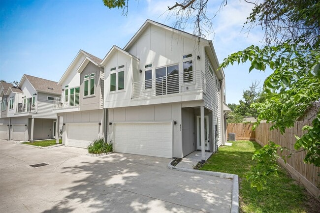 Photo - 855 Prosper St