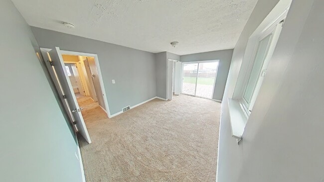 Photo - 3-Bed Home with Granite Touches in Warren – Your Cozy Retreat Awaits!