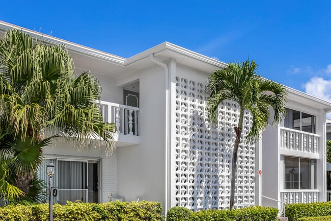 Photo - 4201 S Ocean Blvd Unidad J4