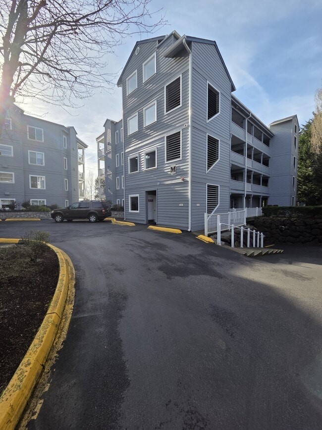 Photo - 6125 NE 175th St