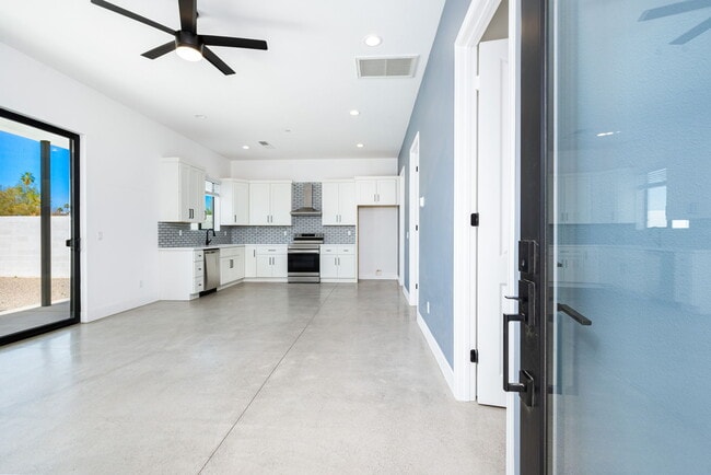 Photo - 74360 Goleta Ave